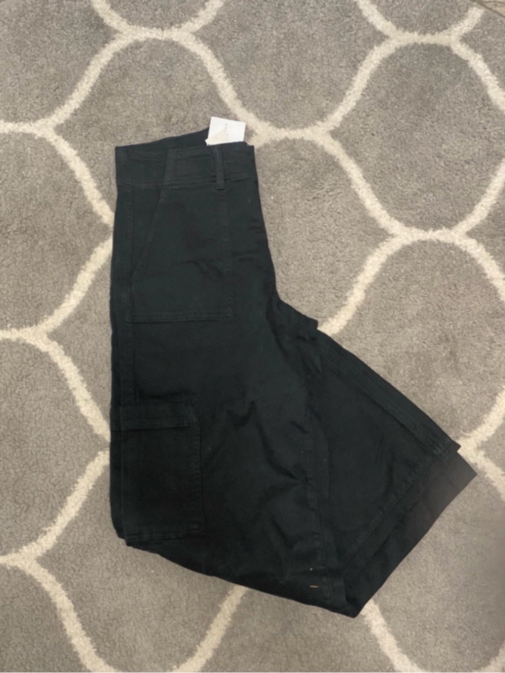 American Eagle Outfitters Black Cargo Pants - Utility Style